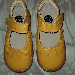 Livie and Luca size 12 new